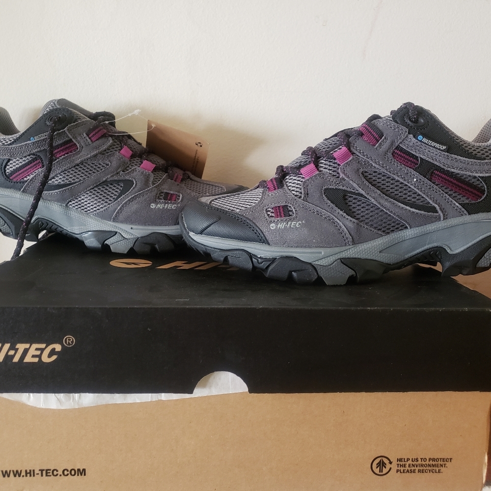 Sz 9 HI - TEC Women's Low, Waterproof Hiking Shoes
